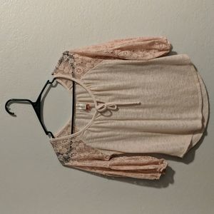 Small No boundaries pink shirt